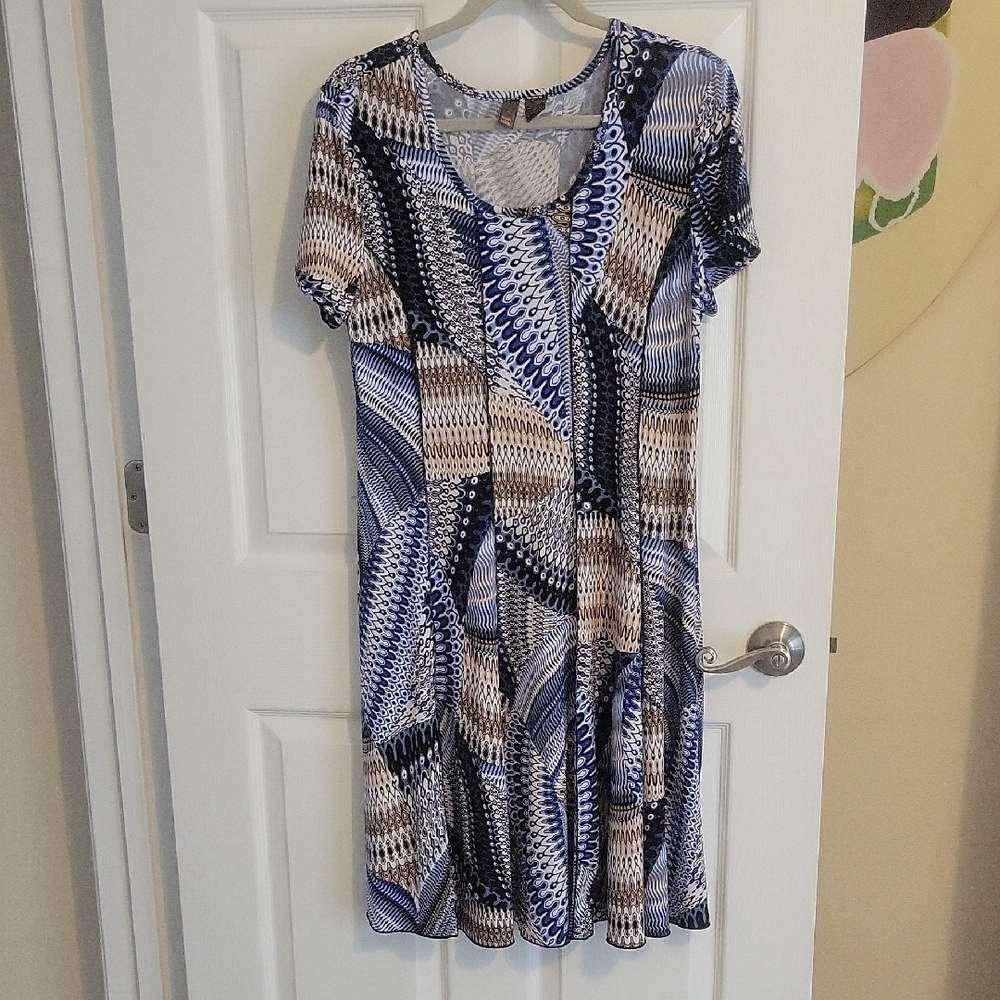 Sere Nade Elegant Blue,Wht Brown scoop neck pleated lines Geo Midi Dress SzXL